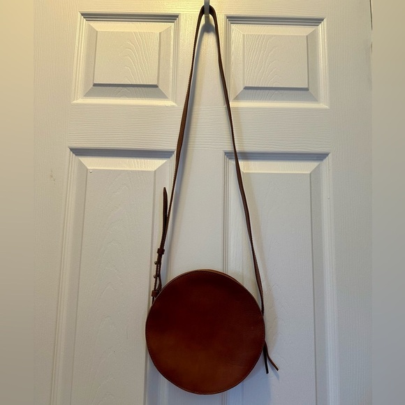 Madewell Round Crossbody, 100% leather & calf hair. Brown, Adjustable strap. - Picture 2 of 7